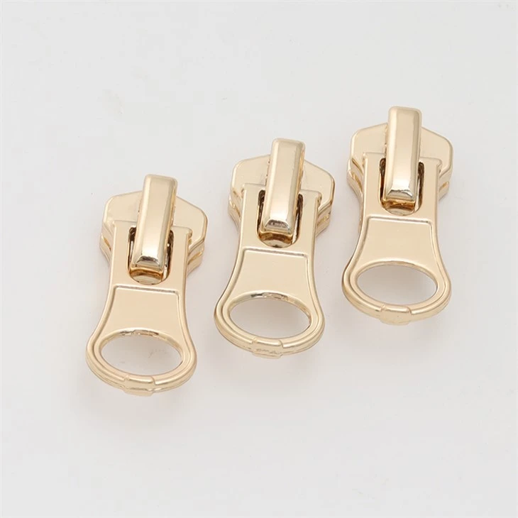 Oval short metal zipper puller
