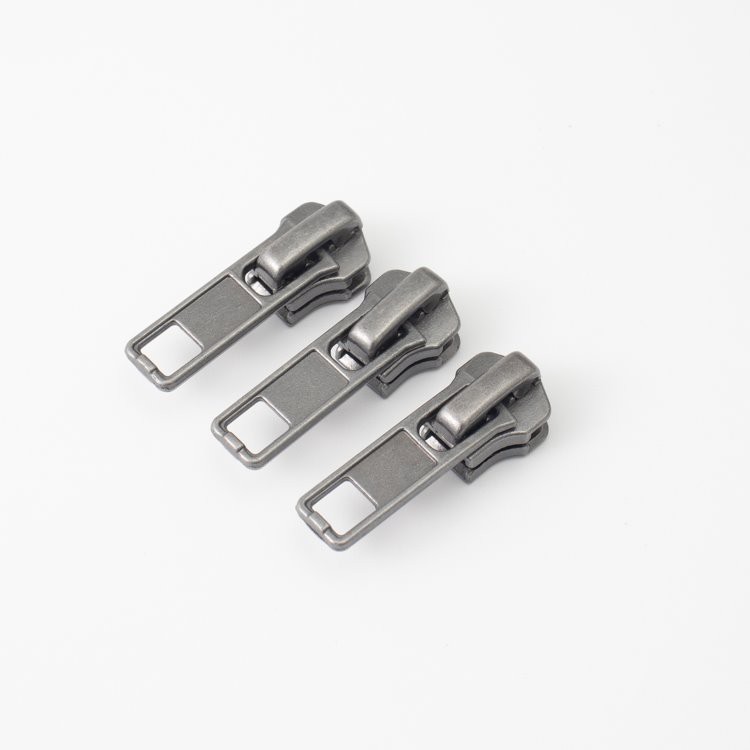 Clothing Accessories Plastic Zipper Metal Head